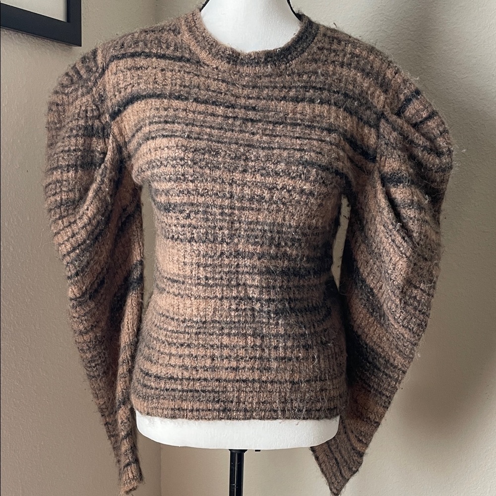 NAADAM Designer Sweater. Great used condition . Size Small can fit medium